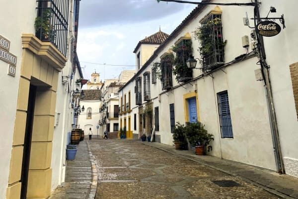 walking around cordoba with a private guide